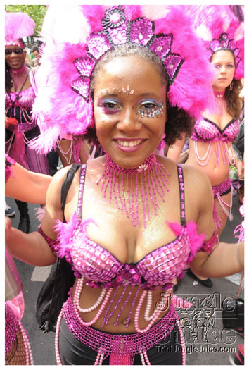 berlin_carnival_fantastic_flamingos_may23-044