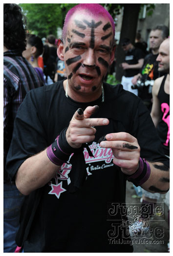 berlin_carnival_fantastic_flamingos_may23-048