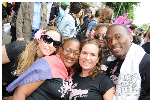 berlin_carnival_fantastic_flamingos_may23-052