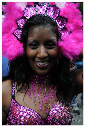 berlin_carnival_fantastic_flamingos_may23-061