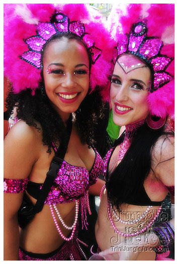 berlin_carnival_fantastic_flamingos_may23-071