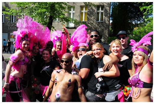 berlin_carnival_fantastic_flamingos_may23-082