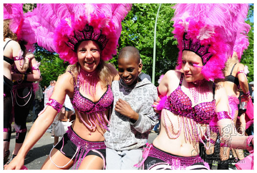 berlin_carnival_fantastic_flamingos_may23-084