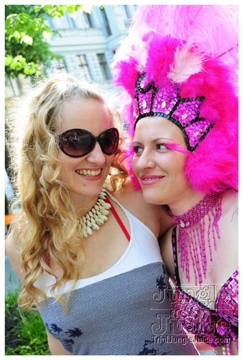 berlin_carnival_fantastic_flamingos_may23-090