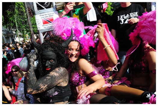 berlin_carnival_fantastic_flamingos_may23-108