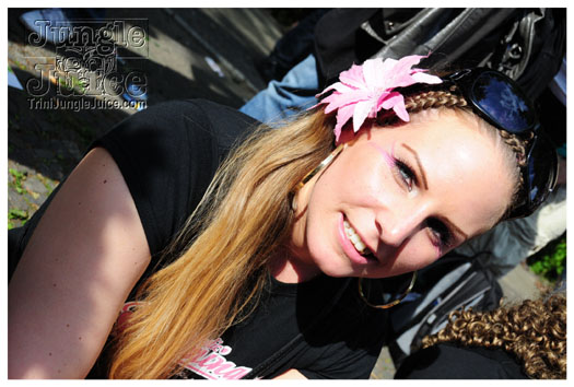 berlin_carnival_fantastic_flamingos_may23-111