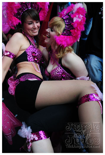 berlin_carnival_fantastic_flamingos_may23-114