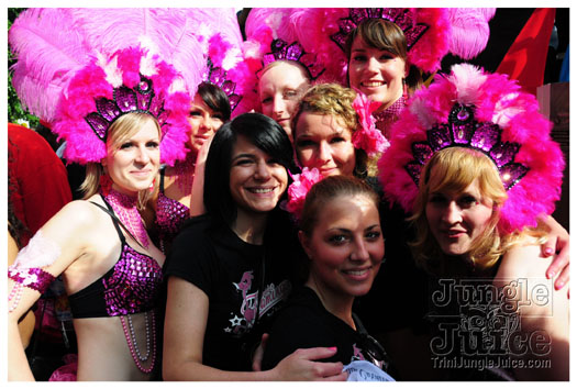 berlin_carnival_fantastic_flamingos_may23-116