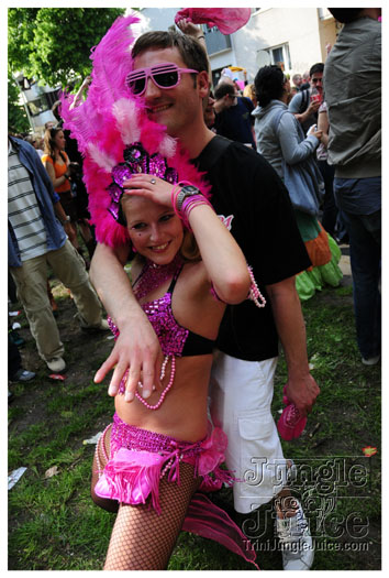 berlin_carnival_fantastic_flamingos_may23-139