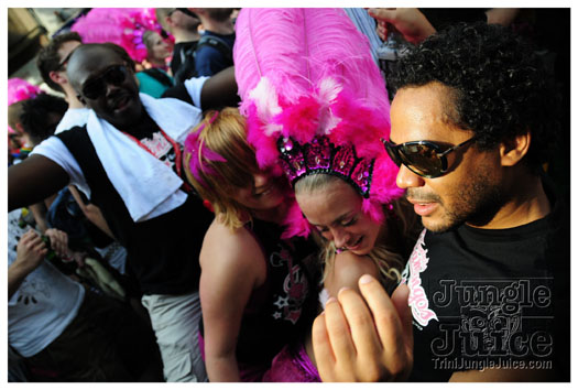 berlin_carnival_fantastic_flamingos_may23-142