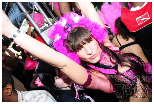 berlin_carnival_fantastic_flamingos_may23-158