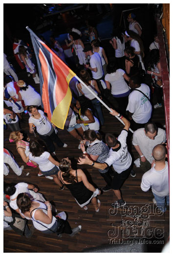 berlin_carnival_glow_may22-050