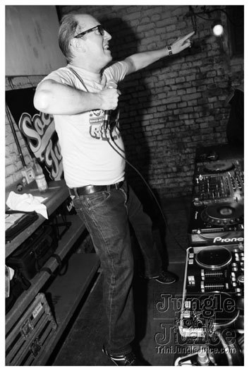 berlin_carnival_jump_up_may21-005