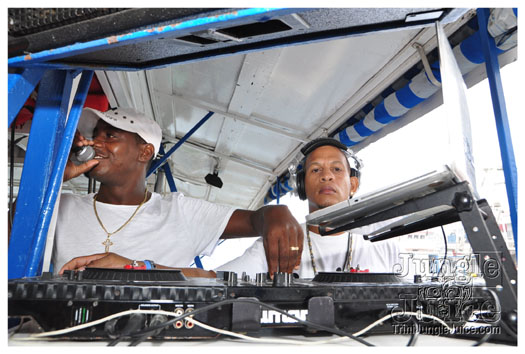 bikini_cruise_aug7_2010-116