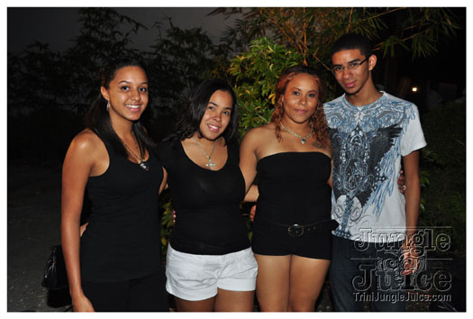 black_n_white_2010_oct8-004