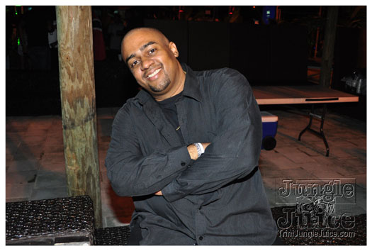 black_n_white_2010_oct8-015