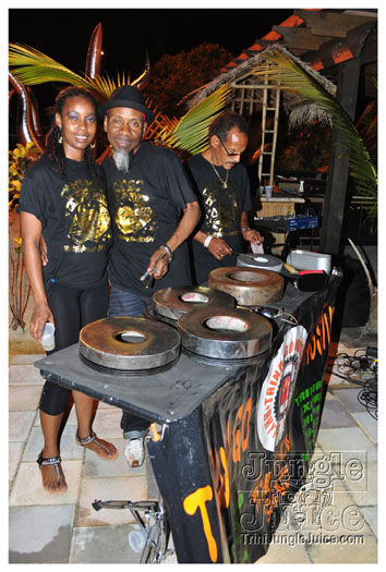 black_n_white_2010_oct8-017