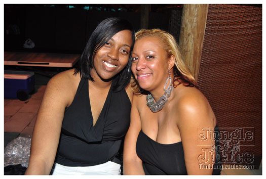 black_n_white_2010_oct8-018