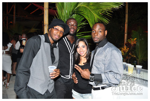 black_n_white_2010_oct8-019