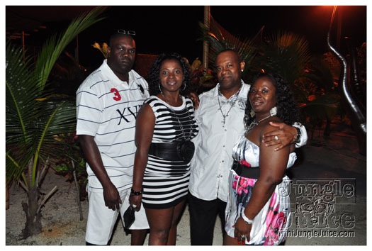 black_n_white_2010_oct8-021