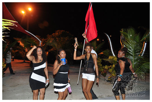 black_n_white_2010_oct8-023