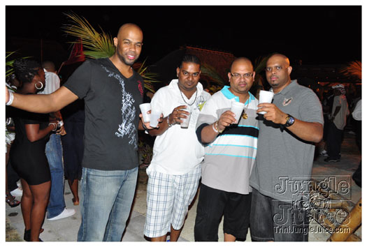 black_n_white_2010_oct8-024