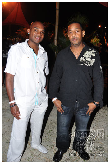 black_n_white_2010_oct8-025