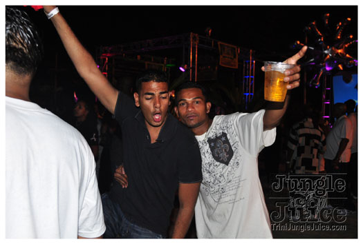 black_n_white_2010_oct8-051