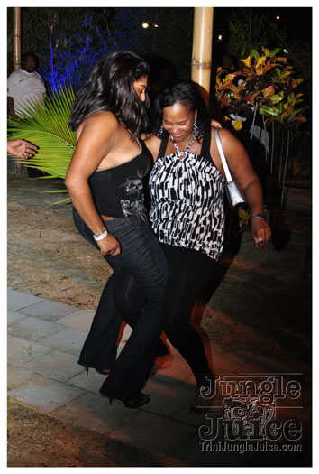 black_n_white_2010_oct8-060