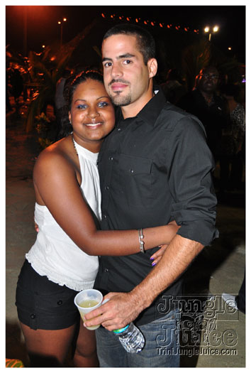 black_n_white_2010_oct8-102