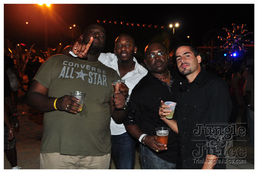 black_n_white_2010_oct8-105