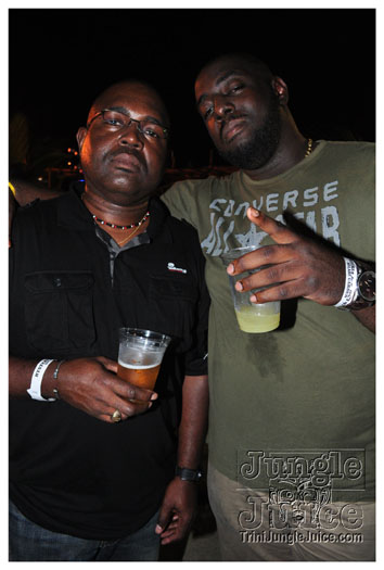 black_n_white_2010_oct8-107