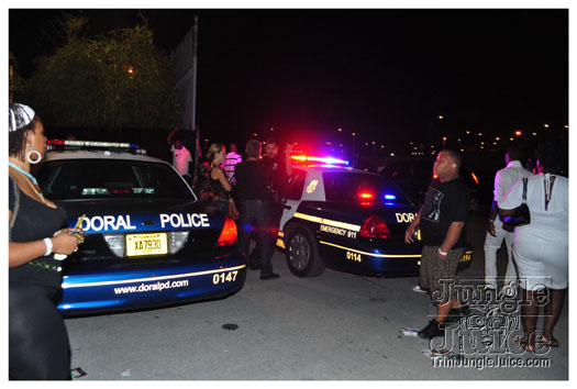 black_n_white_2010_oct8-114