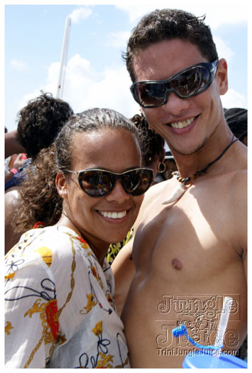 booze_cruise_2010_pt1-046
