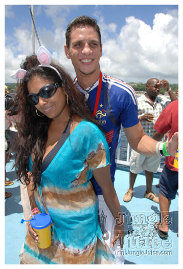 booze_cruise_2010_pt2-007