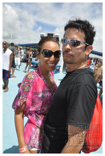 booze_cruise_2010_pt2-015