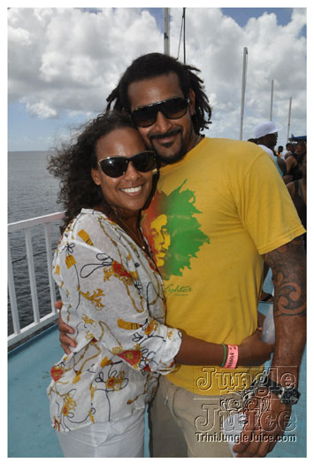 booze_cruise_2010_pt2-025