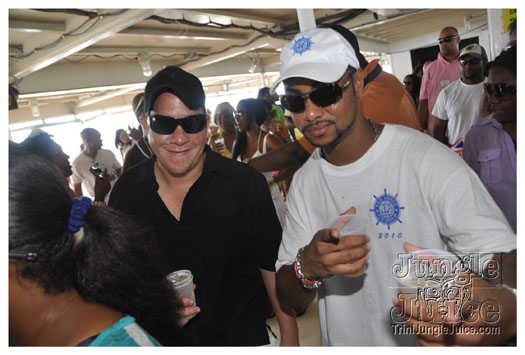 booze_cruise_2010_pt2-032