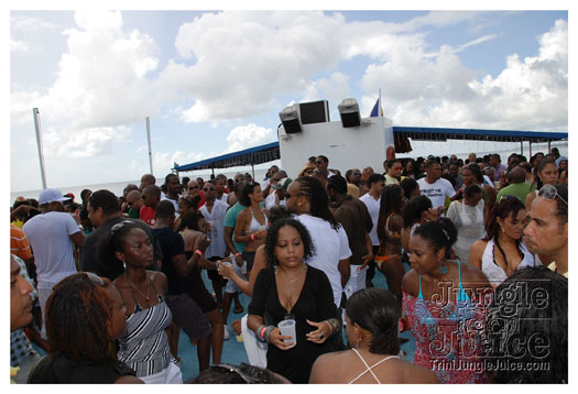 booze_cruise_2010_pt2-036
