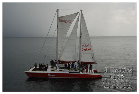 booze_cruise_2010_pt2-037