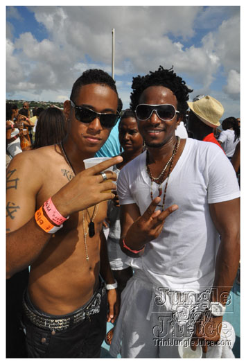 booze_cruise_2010_pt2-046