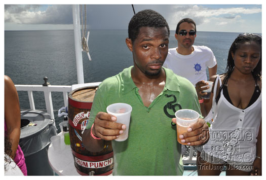 booze_cruise_2010_pt2-048