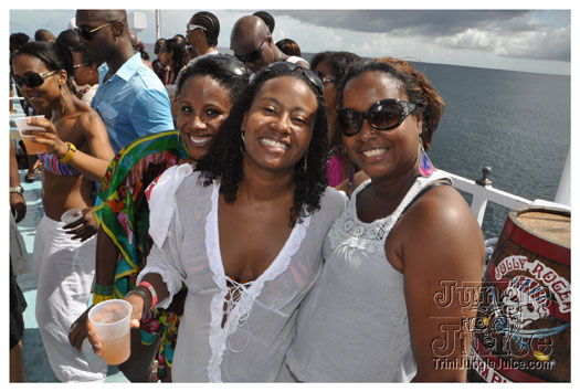 booze_cruise_2010_pt2-052