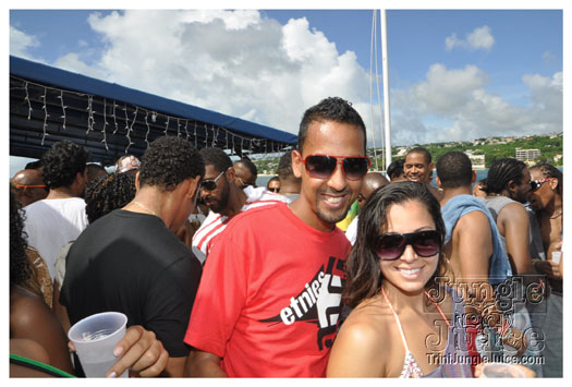 booze_cruise_2010_pt2-074