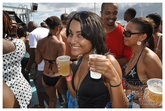 booze_cruise_2010_pt2-078
