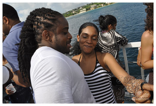 booze_cruise_2010_pt2-082