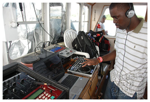 booze_cruise_2010_pt2-090