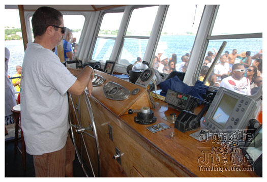 booze_cruise_2010_pt2-091