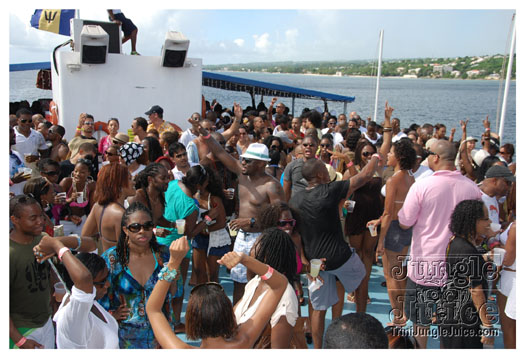 booze_cruise_2010_pt2-093