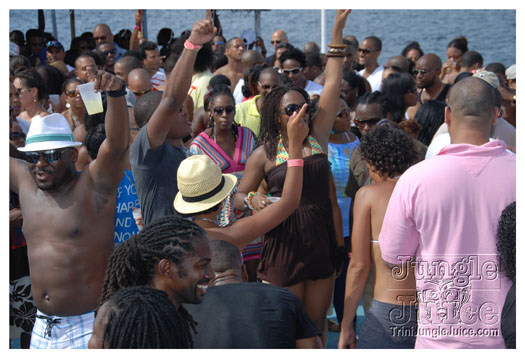 booze_cruise_2010_pt2-094